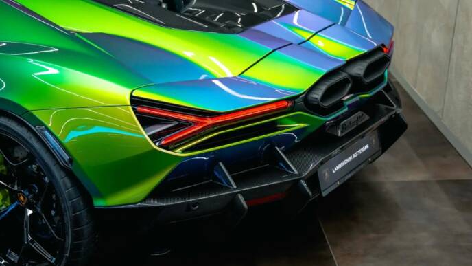 verde agave lucido lamborghini revuelto