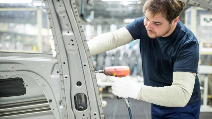 Lavoratore automotive