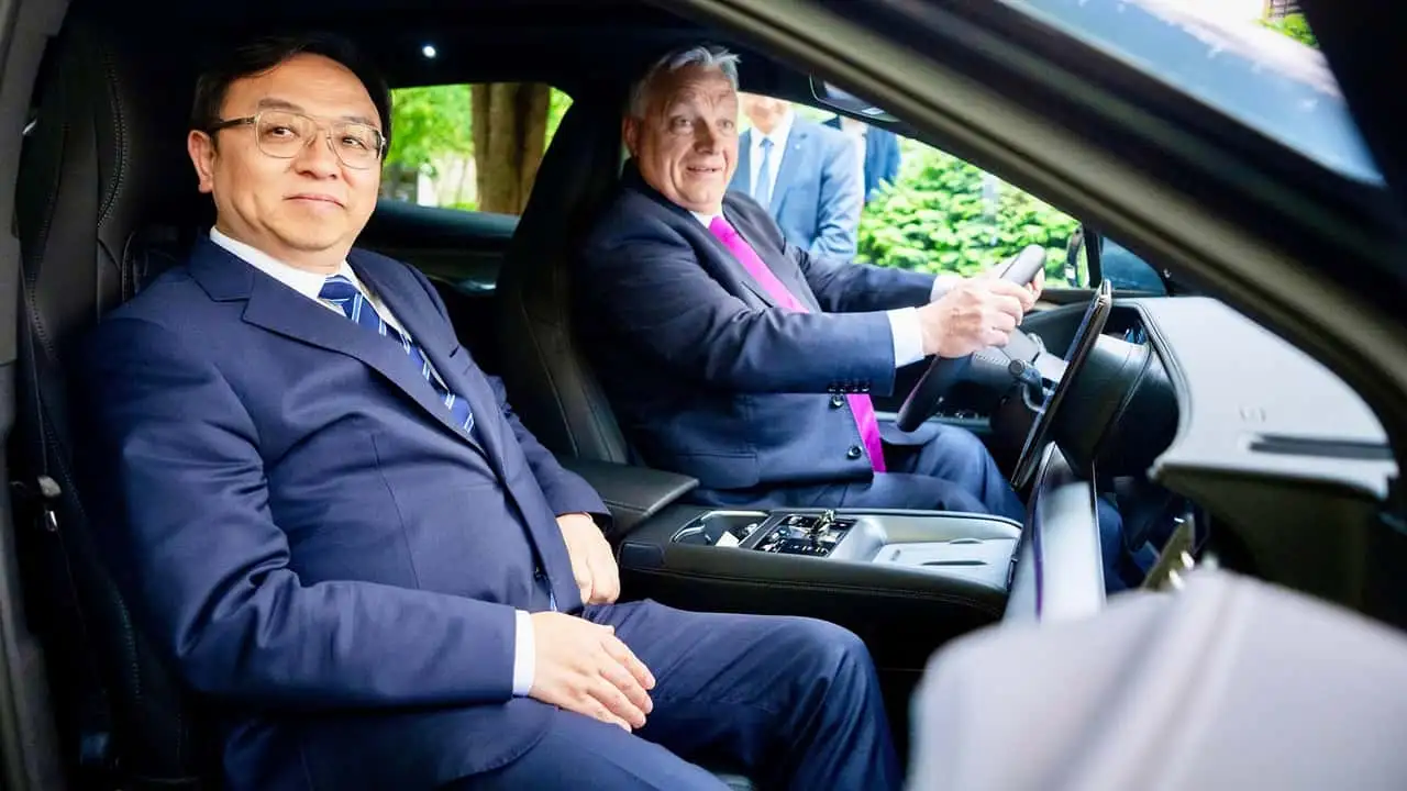 Wang Chuanfu byd e il primo ministro ungherese Viktor Orbán