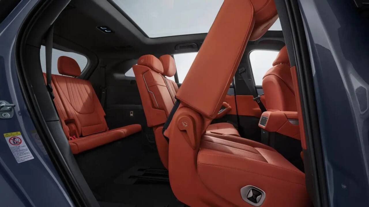 BYD Sealion 8