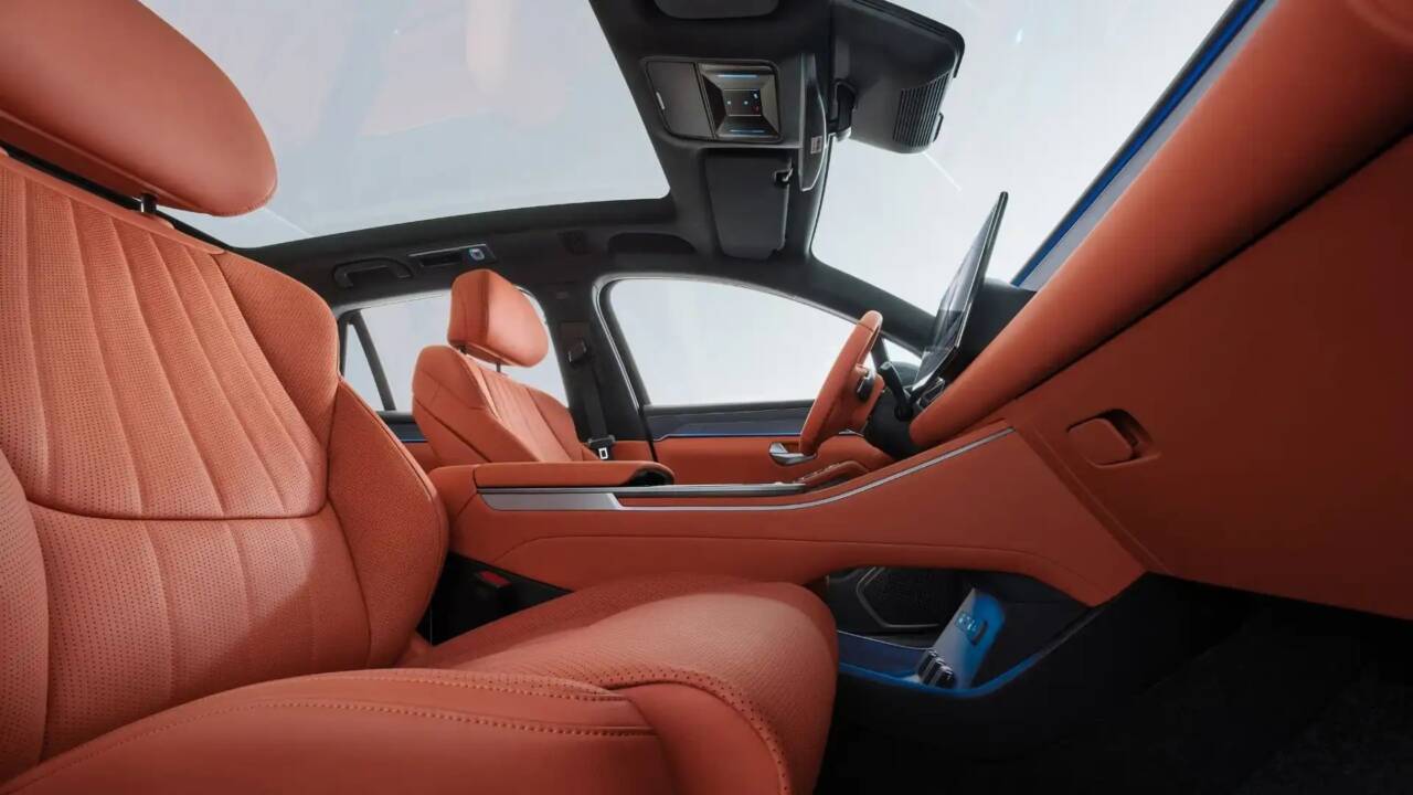 BYD Sealion 8