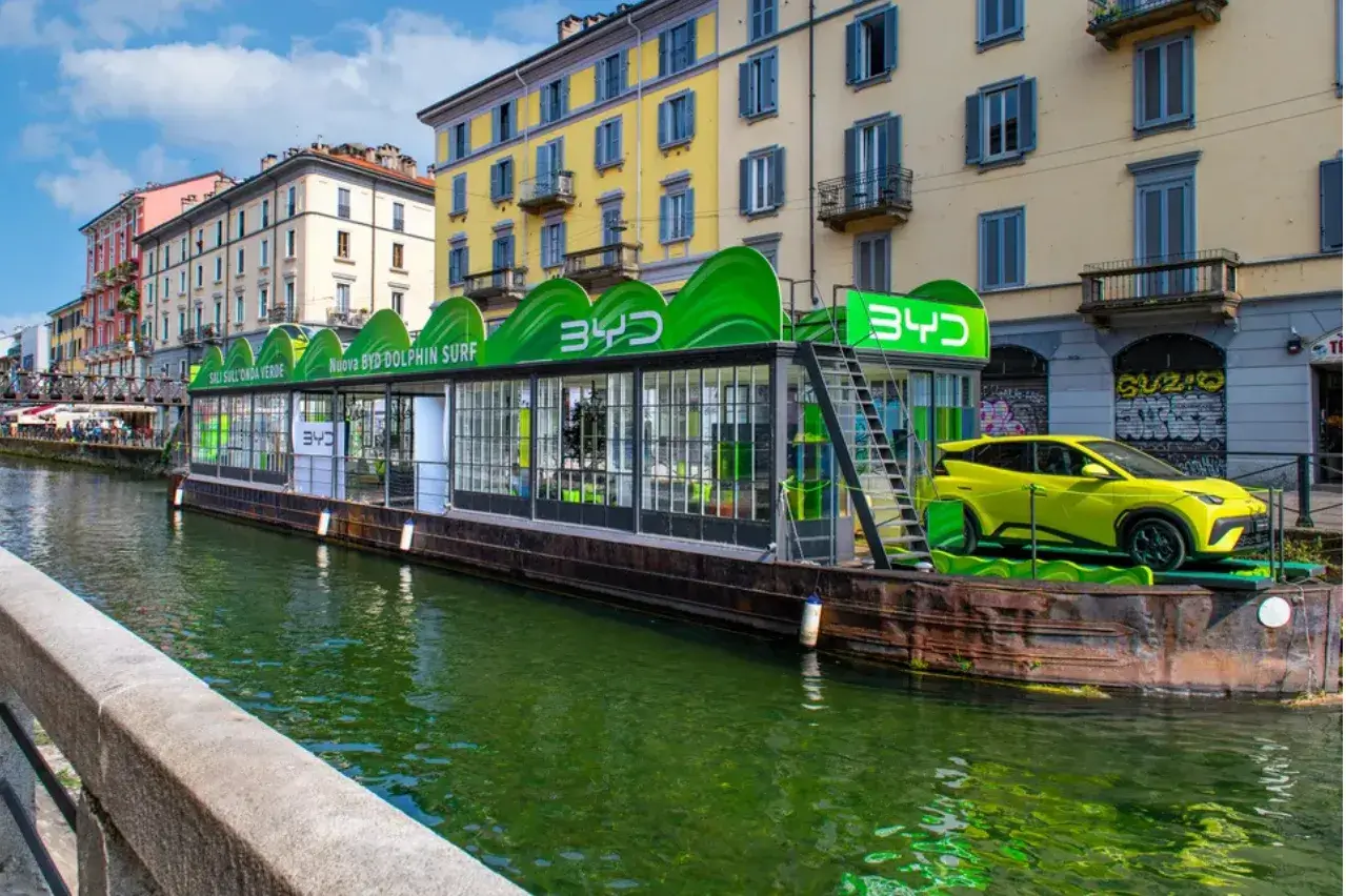 BYD dolphin surf a milano