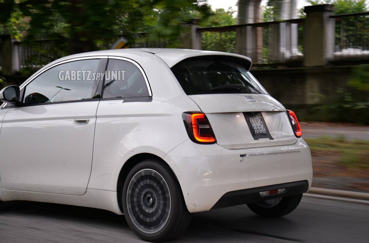 Fiat 500 ibrida foto spia