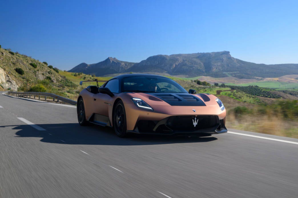 maserati gt2