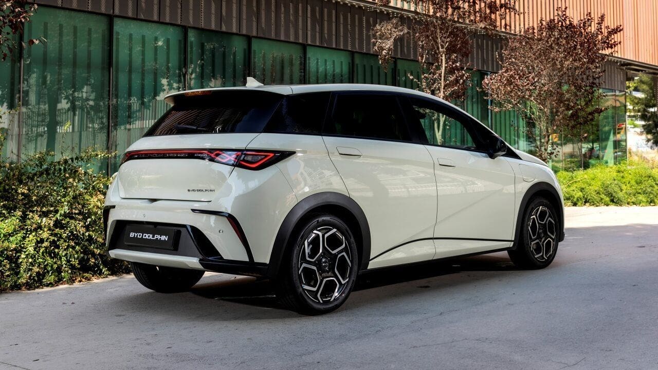 BYD Dolphin 2025