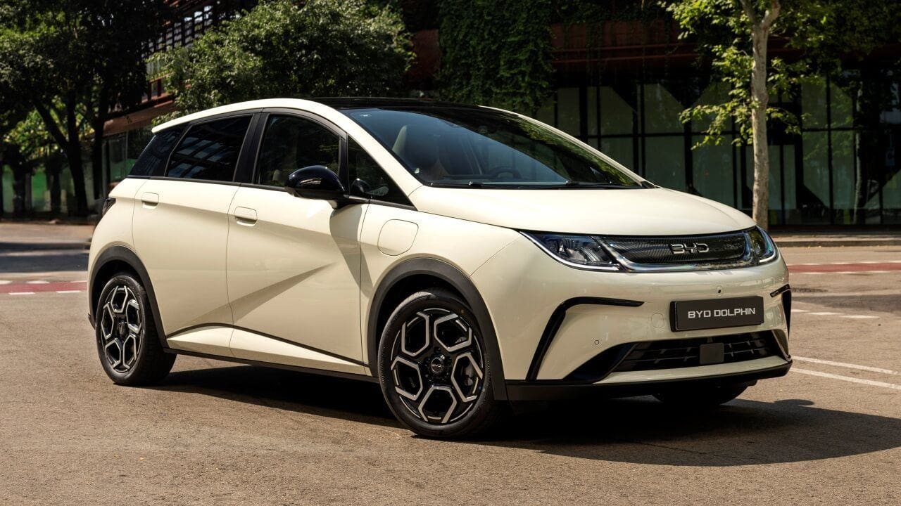 BYD Dolphin 2025