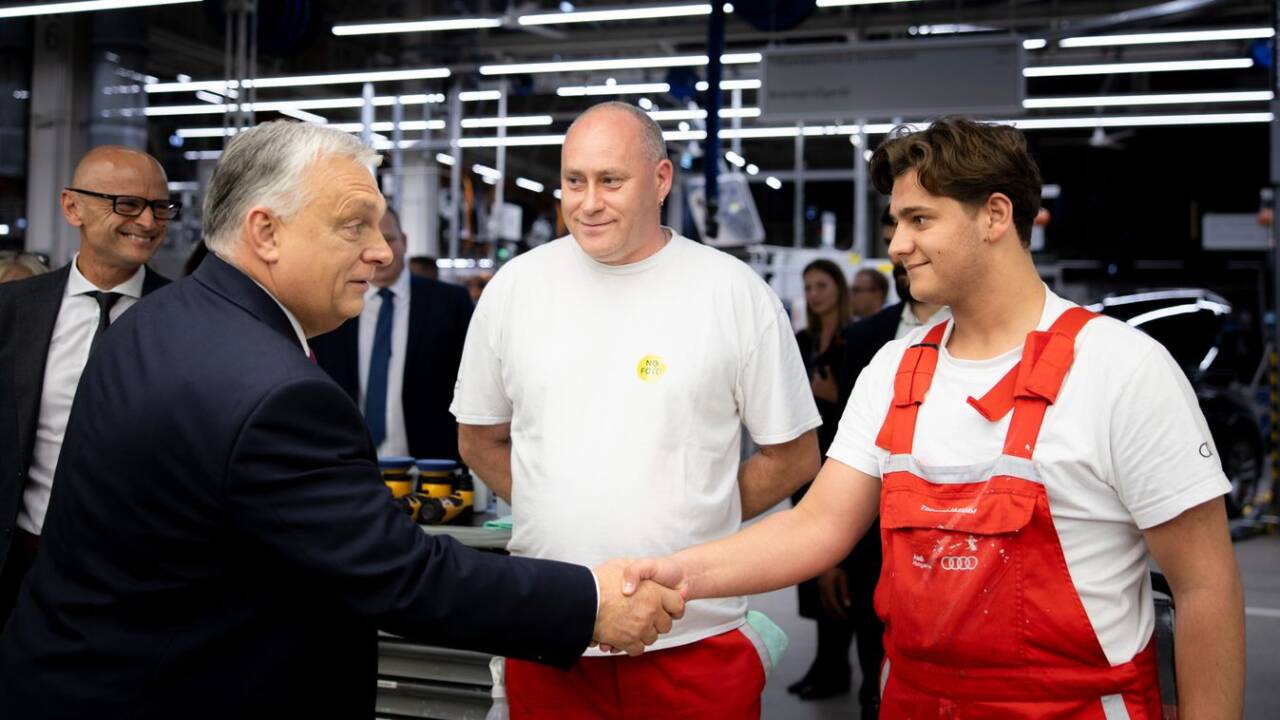Orbán alla sede audi gyor