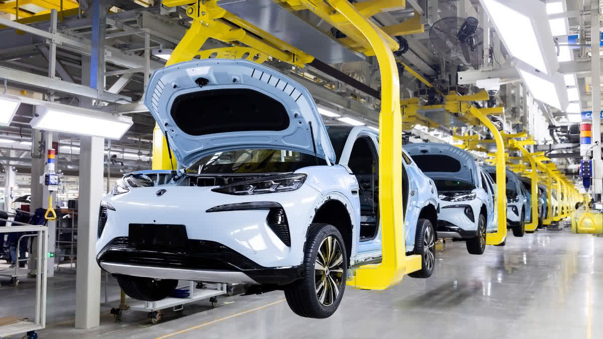 BYD fabbrica