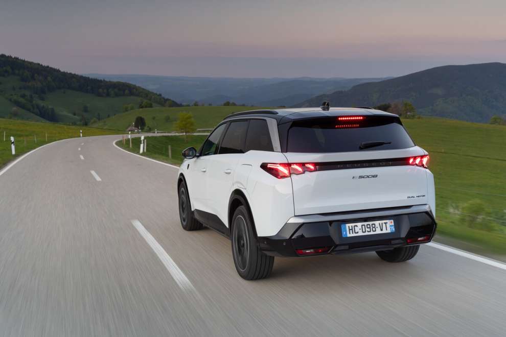 peugeot e-5008 Electric 325 Dual Motor