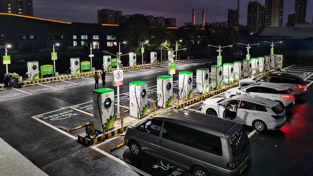 Molti siti e social dicono che, alla ripresa, a inizio settembre, scattano subito gli incentivi auto elettriche 2025: è una fake.