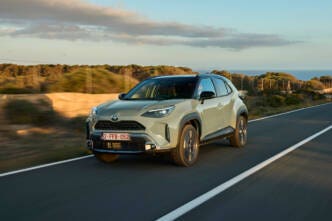 toyota yaris-cross-urban-khaki-dpl-dynamic-35-1-1