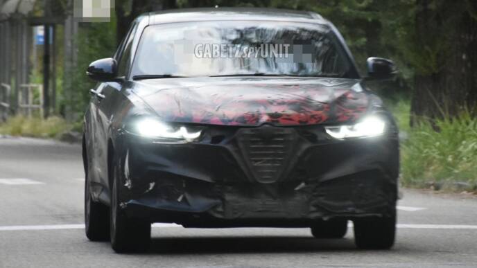Alfa Romeo Tonale MY 2026 foto spia
