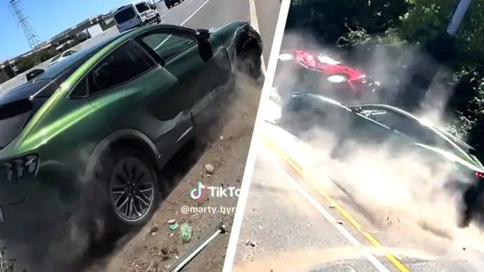 Fake Guida autonoma Mustang Mach-E che causa un incidente
