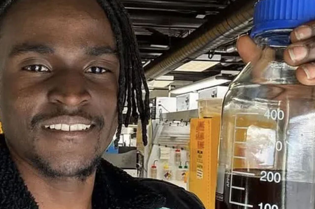 Julian Brown, dalla plastica al carburante