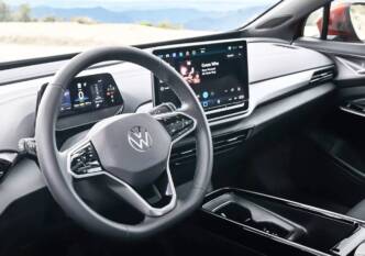 Paura di sfiorare il volante della Volkswagen ID.4 con pulsanti touch 1