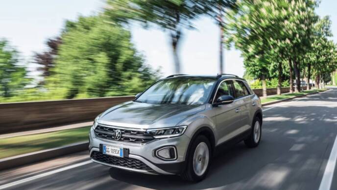 vw t-roc davanti