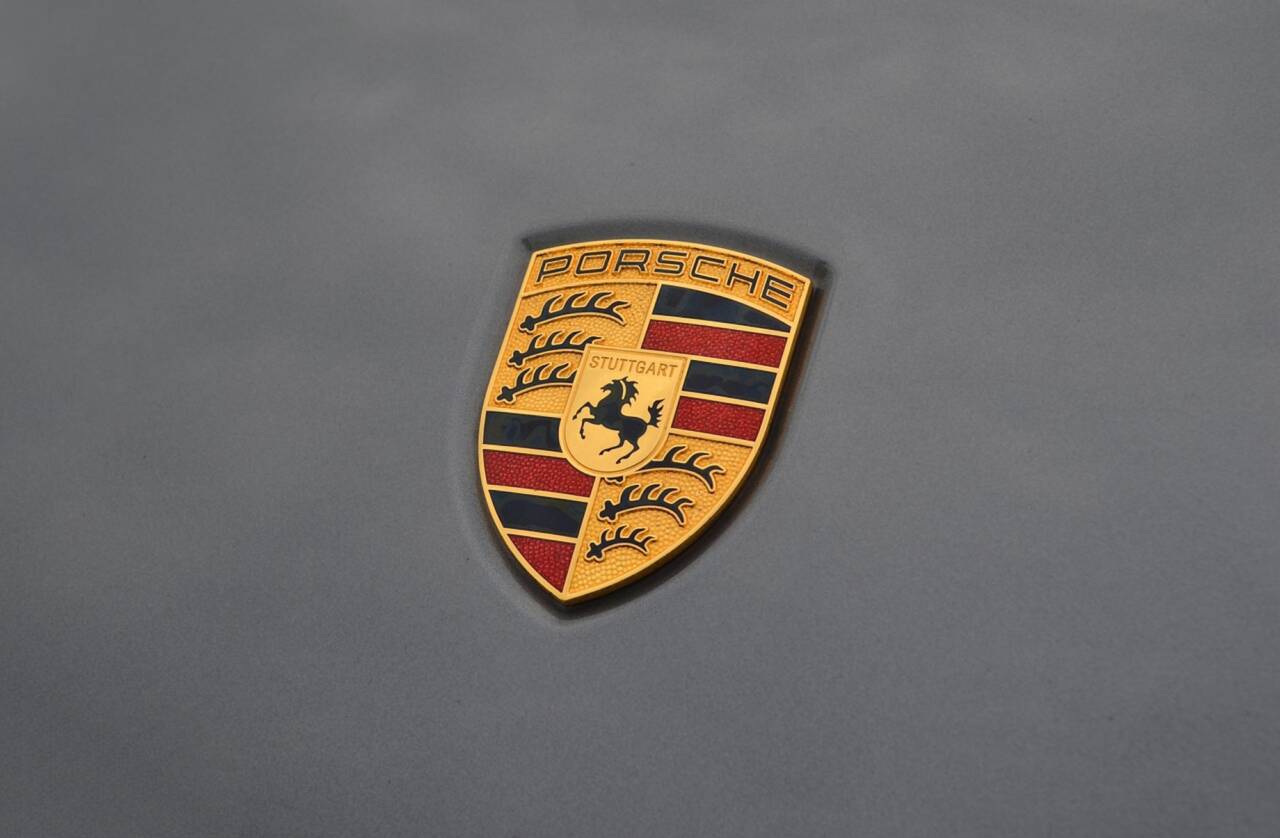 Porsche SE punta sulla Difesa dopo il crollo di vendite delle auto