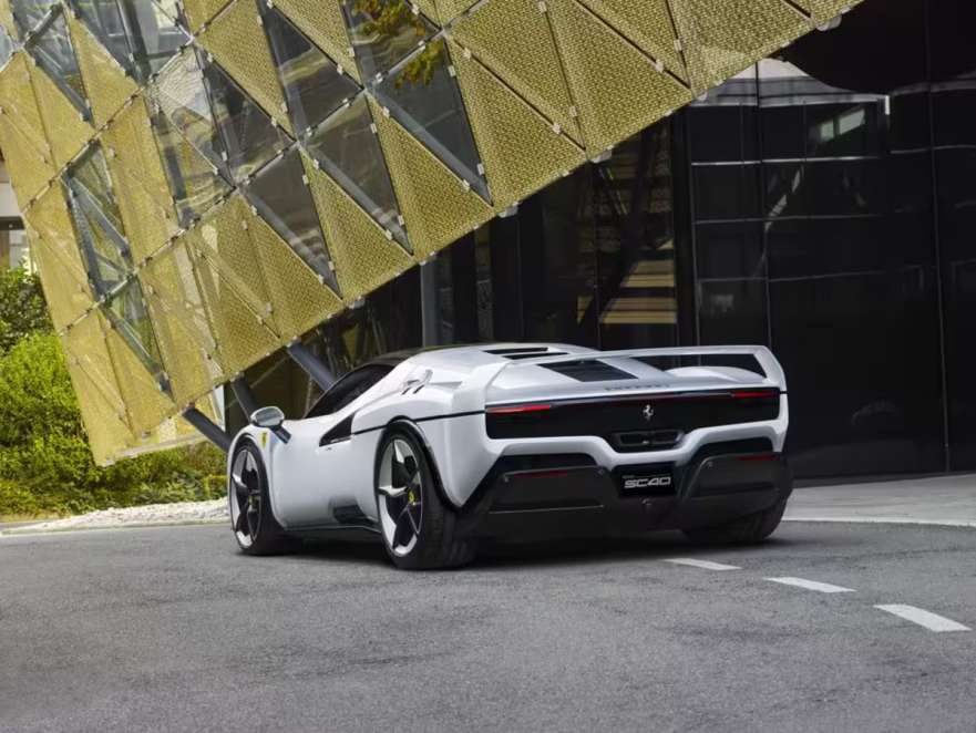 Ferrari SC40