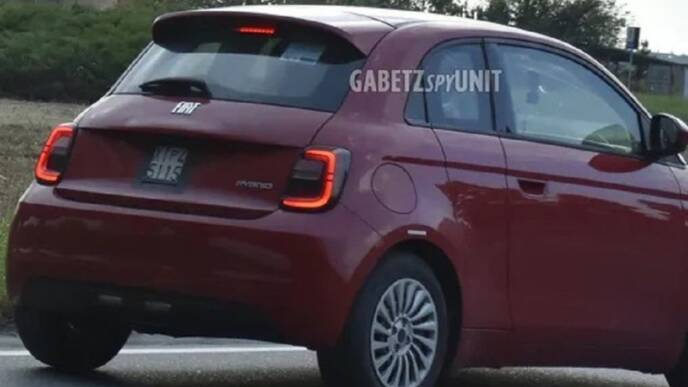 Fiat 500 Hybrid foto spia