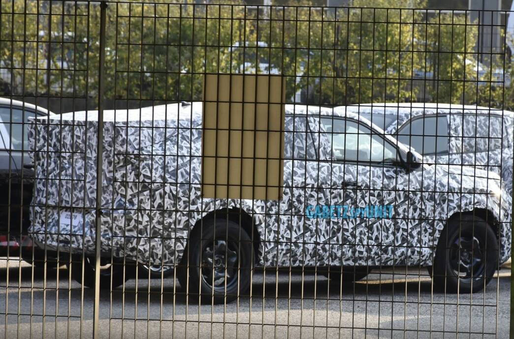 Fiat Fastback nuova foto spia