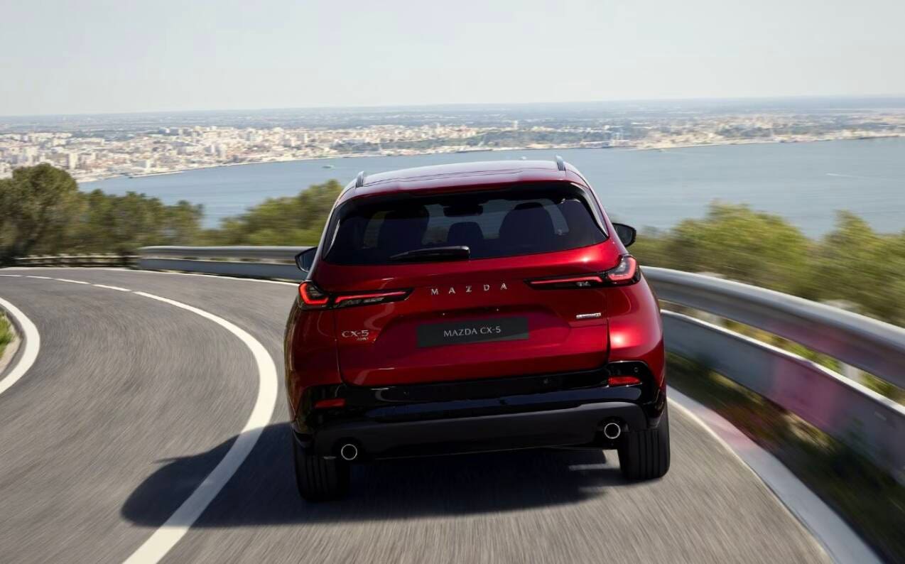 nuova Mazda CX-5 2025 dietro