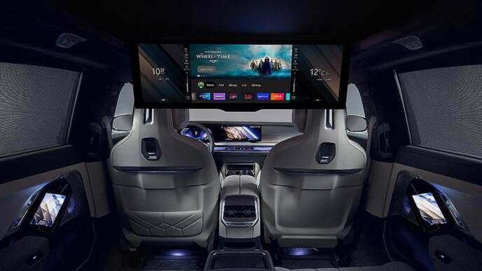 infotainment touch screen bmw i7