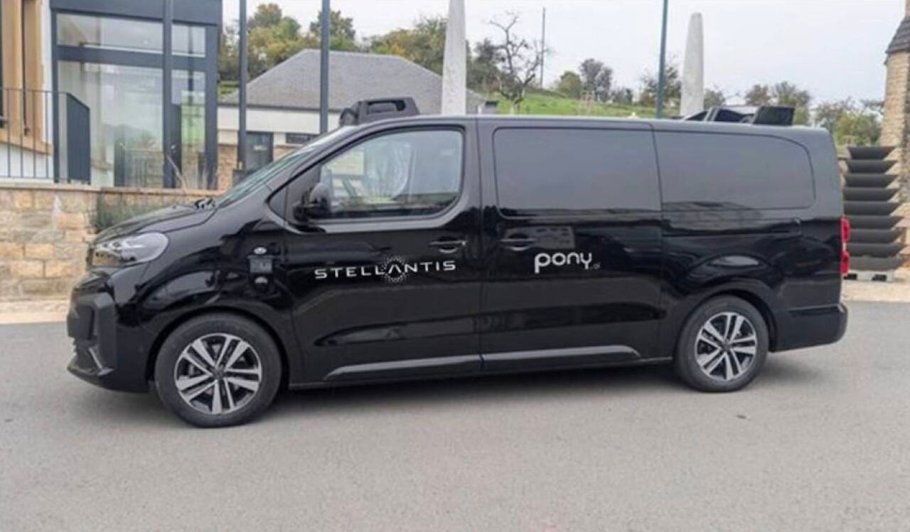 robotaxi stellantis