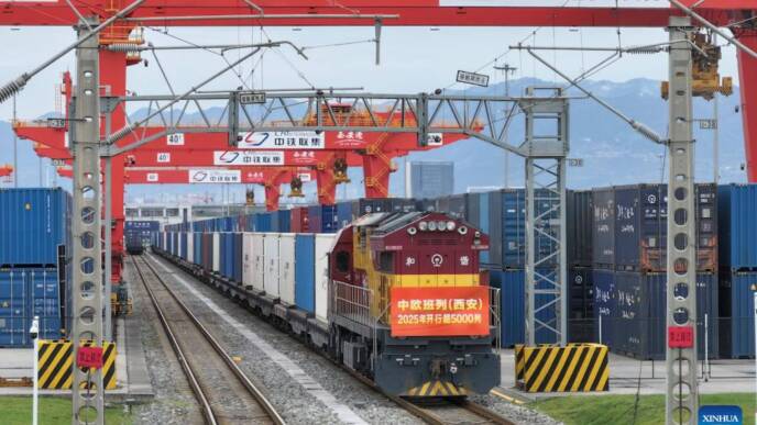 La Cina esporta auto e ricambi in Europa coi “cammelli d’acciaio” 