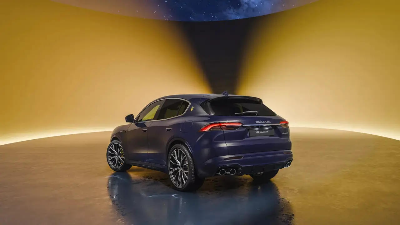 Maserati Grecale Lumina Blu