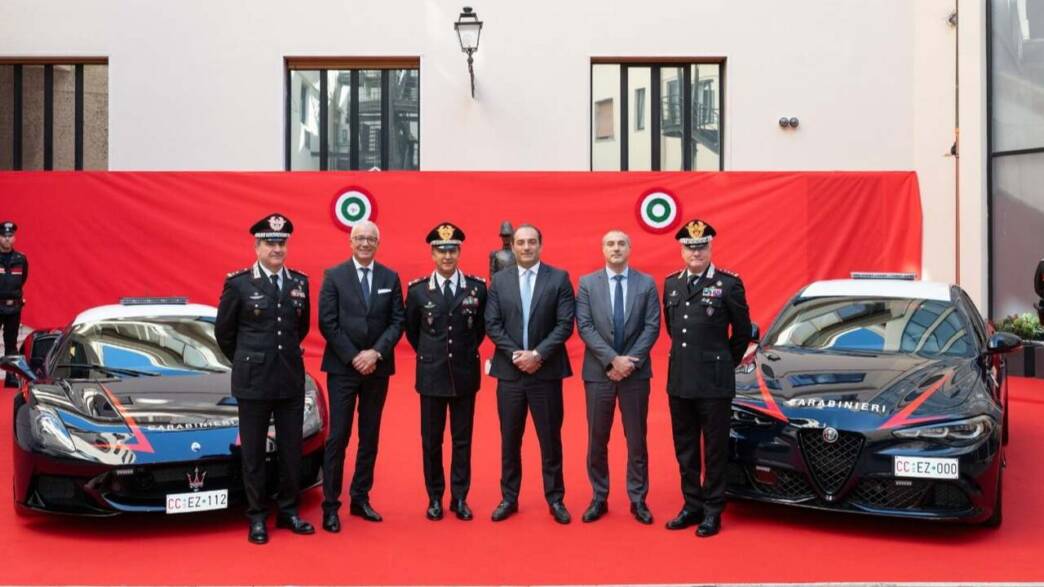 maserati alfa romeo carabinieri