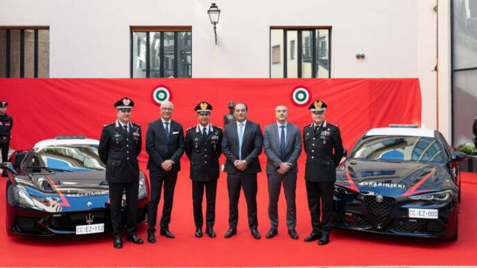 maserati alfa romeo carabinieri