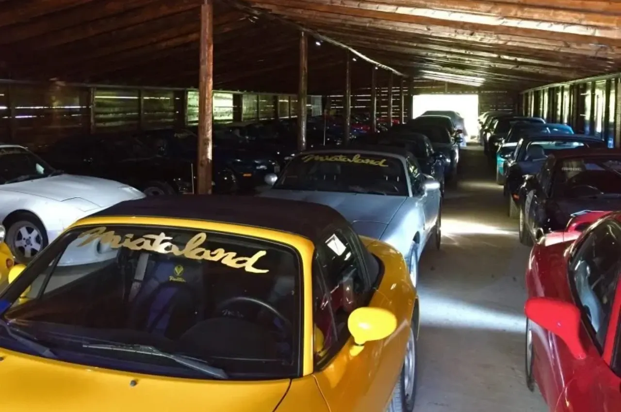 mazda mx-5 miataland