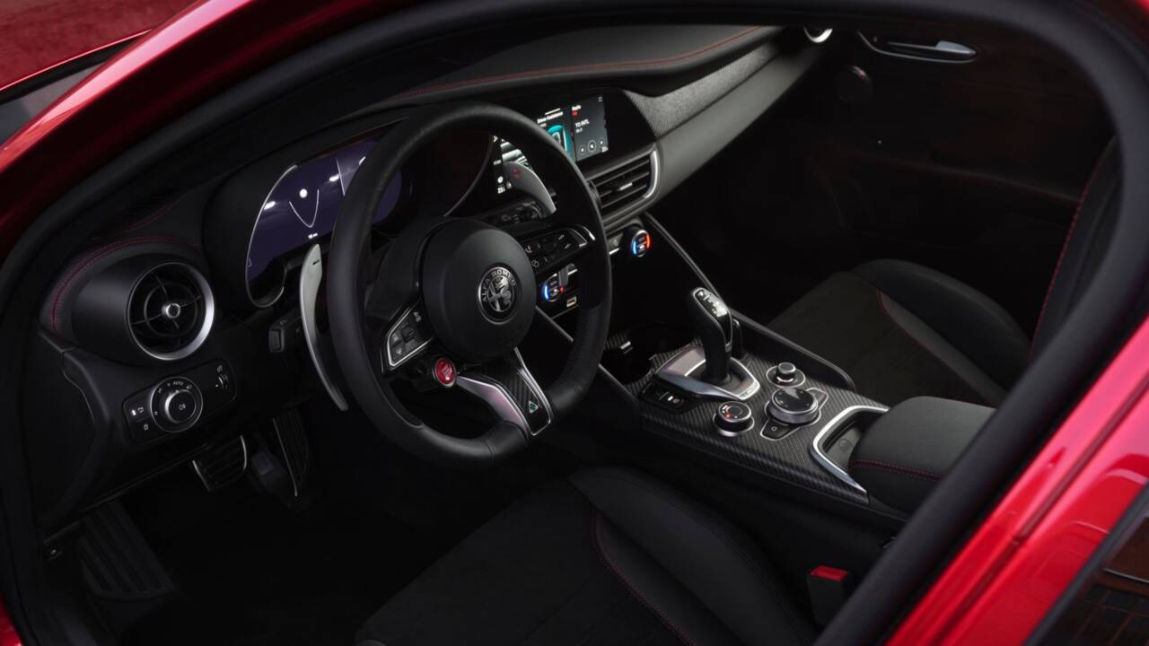 alfa romeo giulia stelvio quadrifoglio collezione