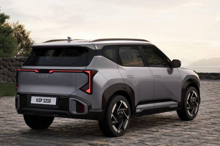 Kia Seltos, prima volta in Europa per il crossover benzina e ibrido