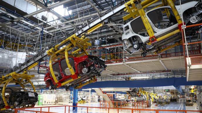 Stellantis - Produzione della Fiat Panda a Pomigliano