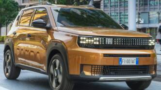 Fiat-Grande-Panda-Hybrid-2025