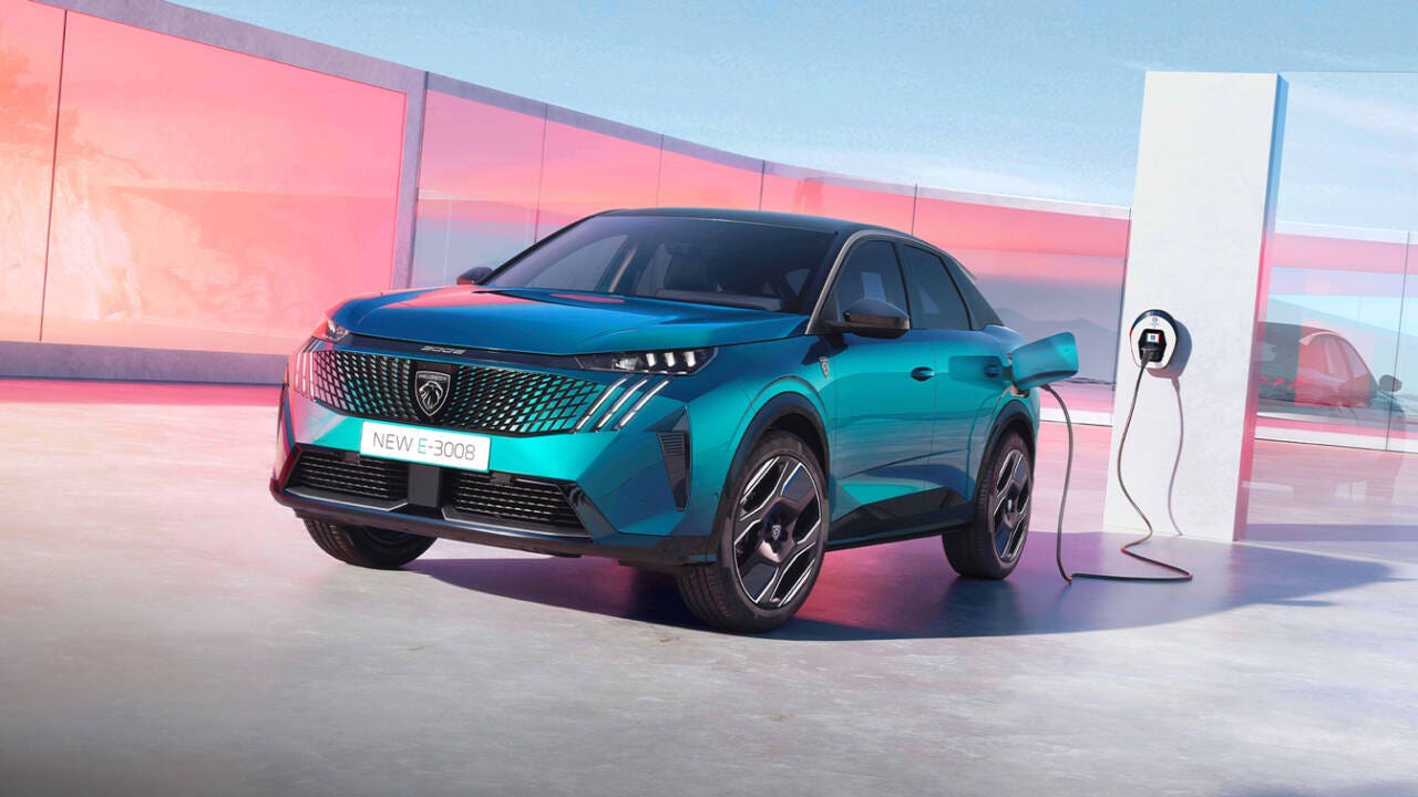 peugeot e-3008, auto elettriche stellantis