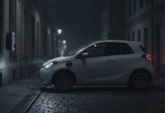 auto elettrica ricarica