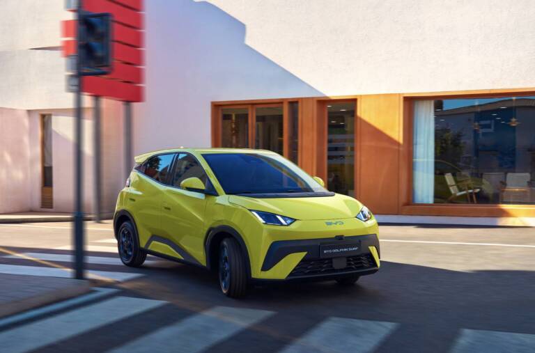 BYD affonda la cinghia a bagno d’olio: per chi è la frecciata?