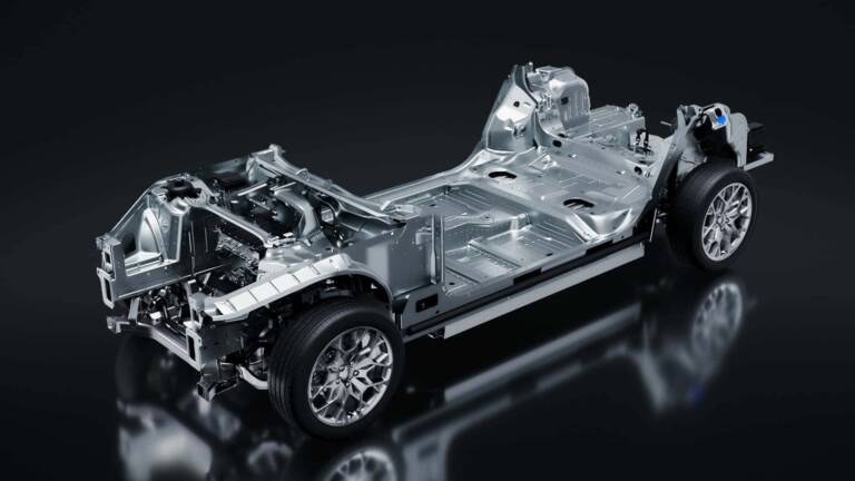 Peugeot primo marchio con STLA Small: Stellantis a trazione francese