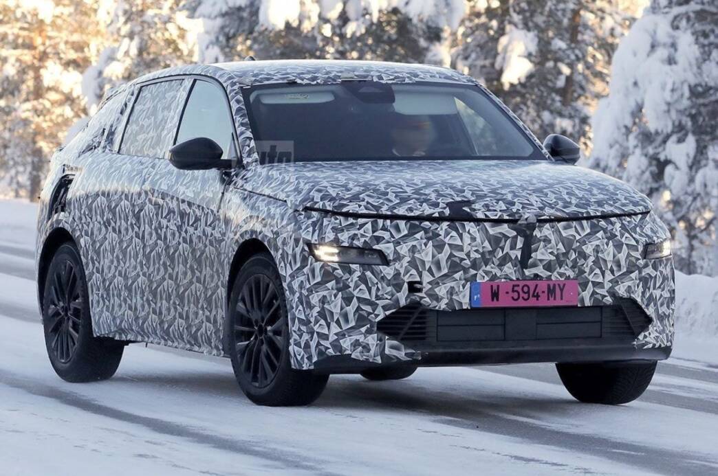 Lancia Gamma 2027 foto spia