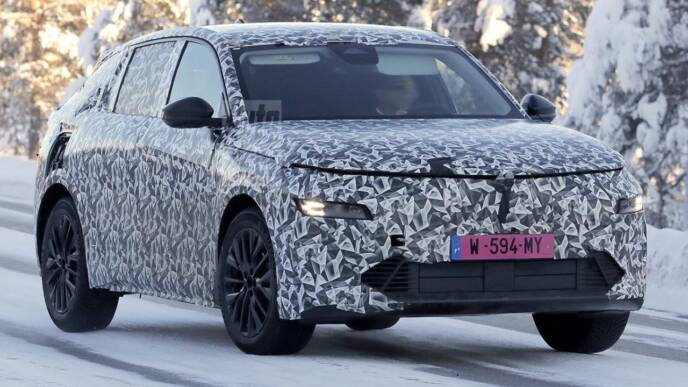 Lancia Gamma 2027 foto spia