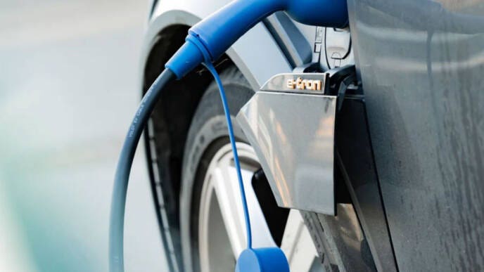 veicolo elettrico ricarica