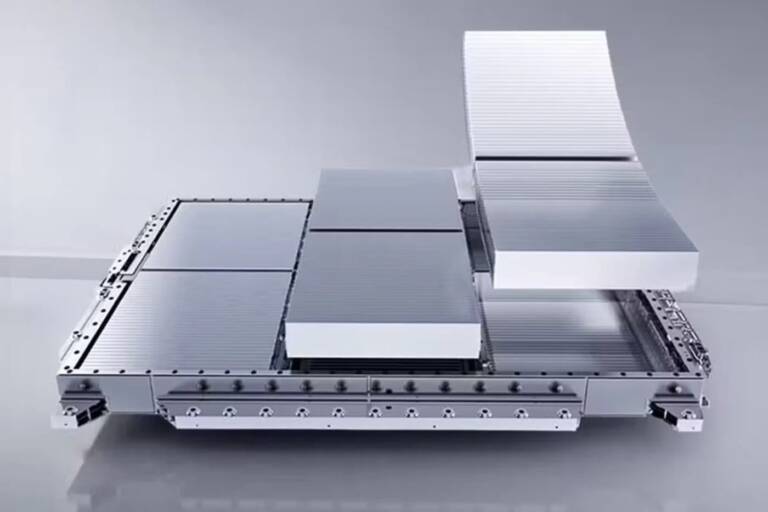 BYD svela la batteria che passa dal 10 al 97% in 9 minuti