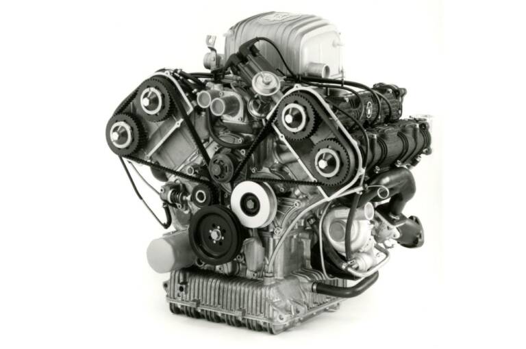 Quando Maserati sperimentò un motore a 6 valvole per cilindro, salvo cambiare subito idea