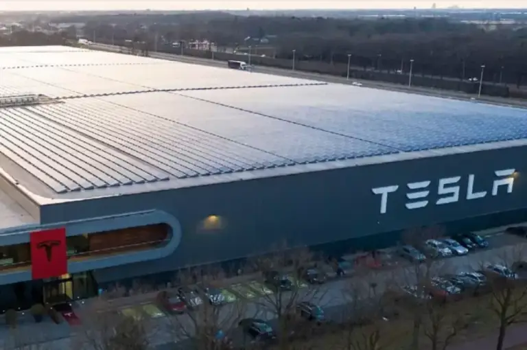 Tesla, il ricatto di Elon Musk alla Gigafactory tedesca
