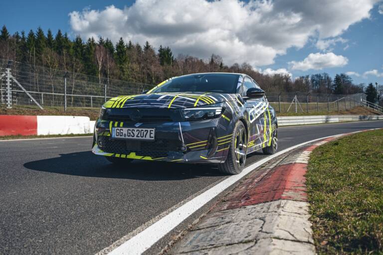 Opel Corsa GSE, la piccola bomba è pronta: il debutto si avvicina