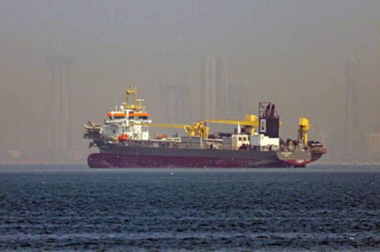 Crisi nello Stretto di Hormuz: due mesi di tempo prima della catastrofe auto