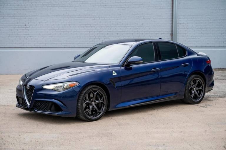 Questa Alfa Romeo Giulia Quadrifoglio è stata venduta al prezzo di una Alfa Romeo Junior