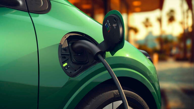 Auto elettriche: ecco i modelli che fanno dimenticare l’ansia da ricarica